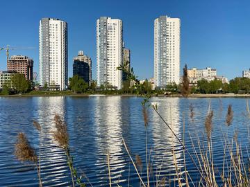 Київ (Кирилівське озеро)