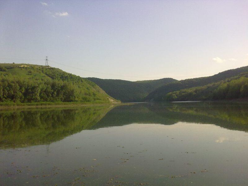 Травнева рибалка на затоці Дністра